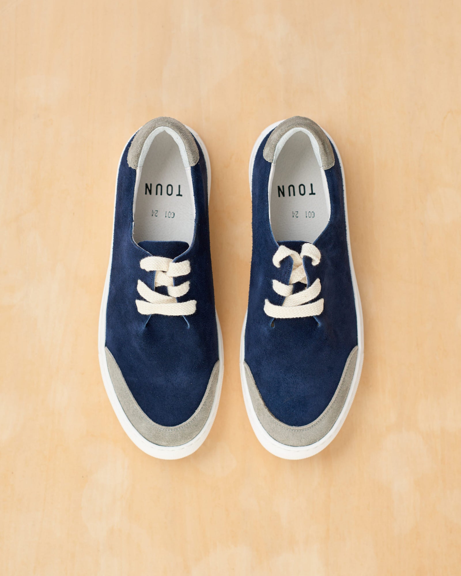 TOUN Three Navy