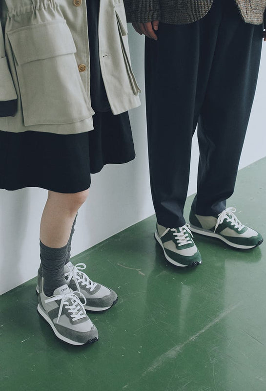 New nostalgic Sneaker Brand – TOUN